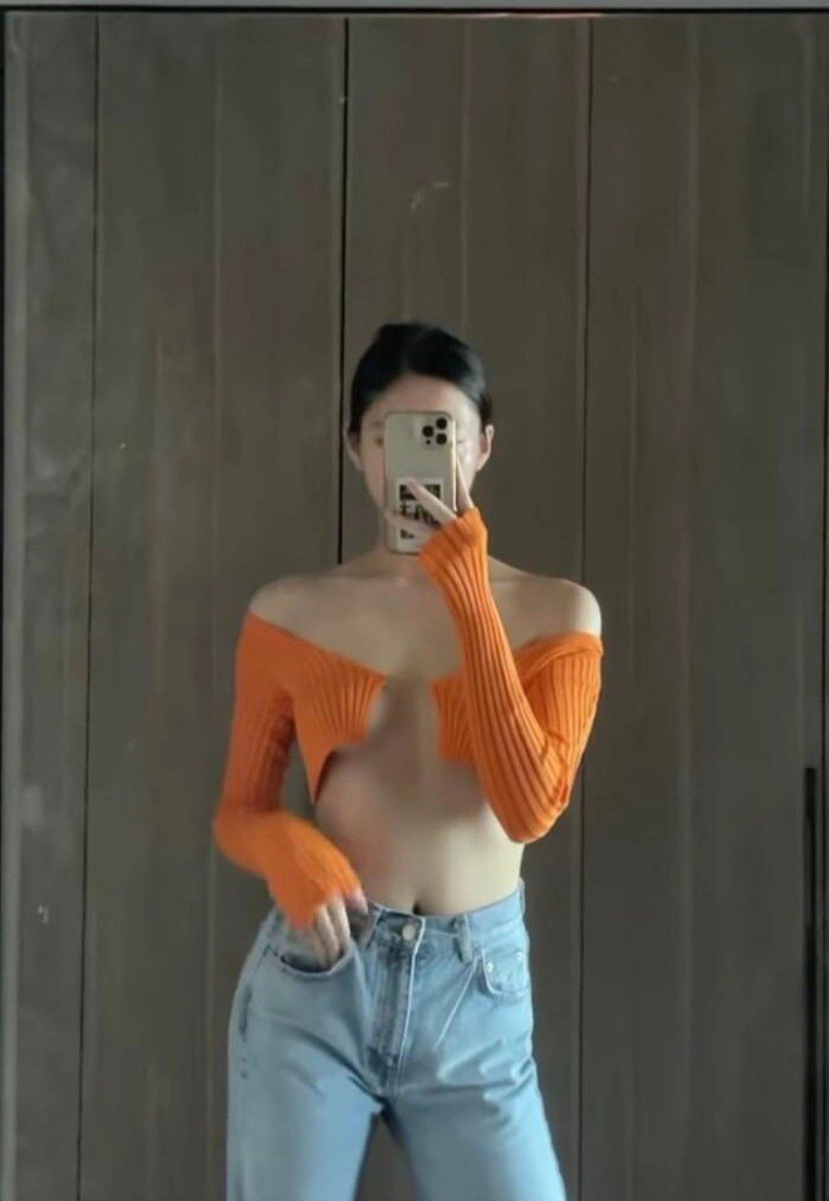 Chán hở bạo lương thùy linh kín đáo làm chị em công sở nôn tới mùa giáng sinh - 3