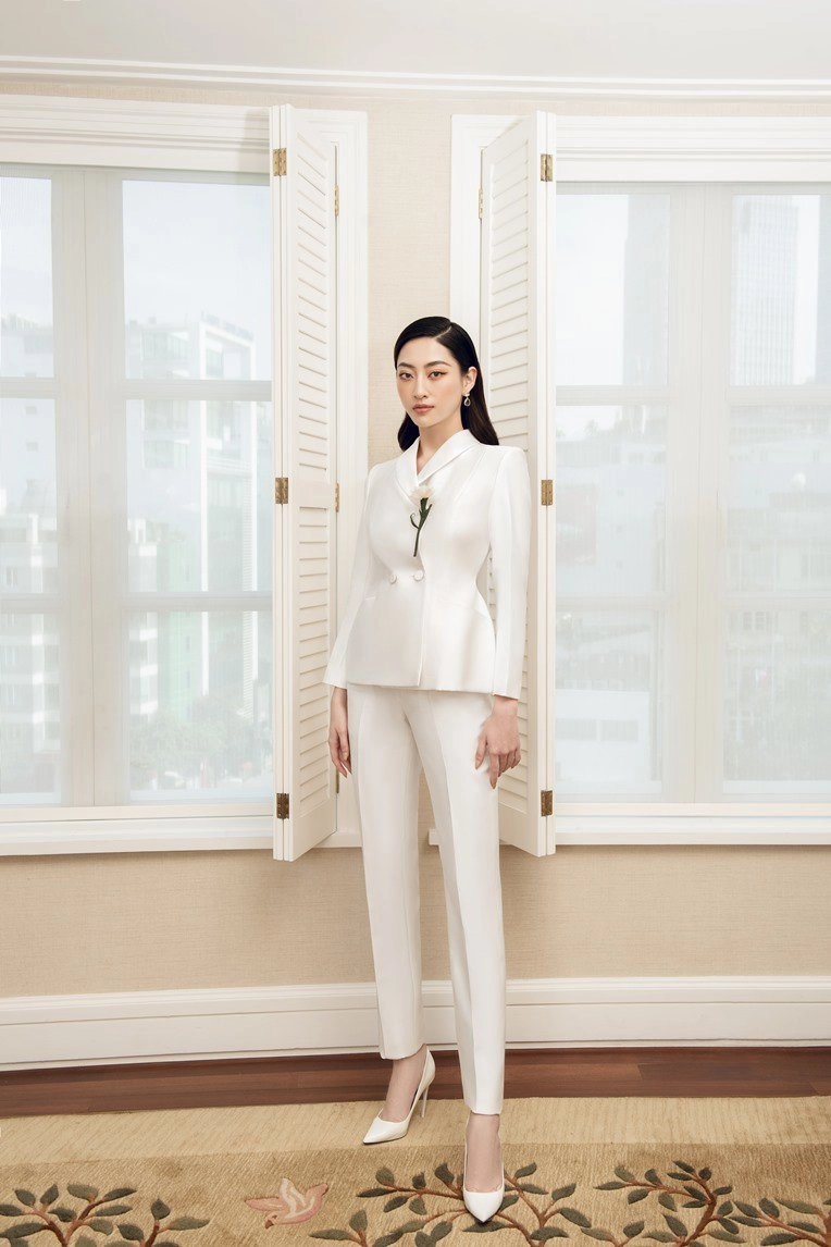 Chán hở bạo lương thùy linh kín đáo làm chị em công sở nôn tới mùa giáng sinh - 9