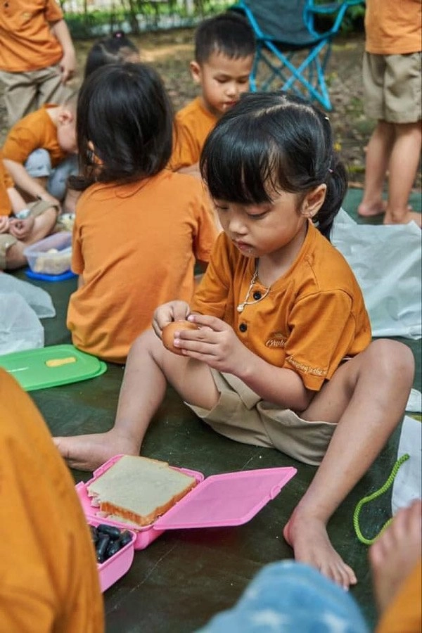 Cháu gái hhen niê từ em bé thôn quê thành công chúa của nàng hậu - 7