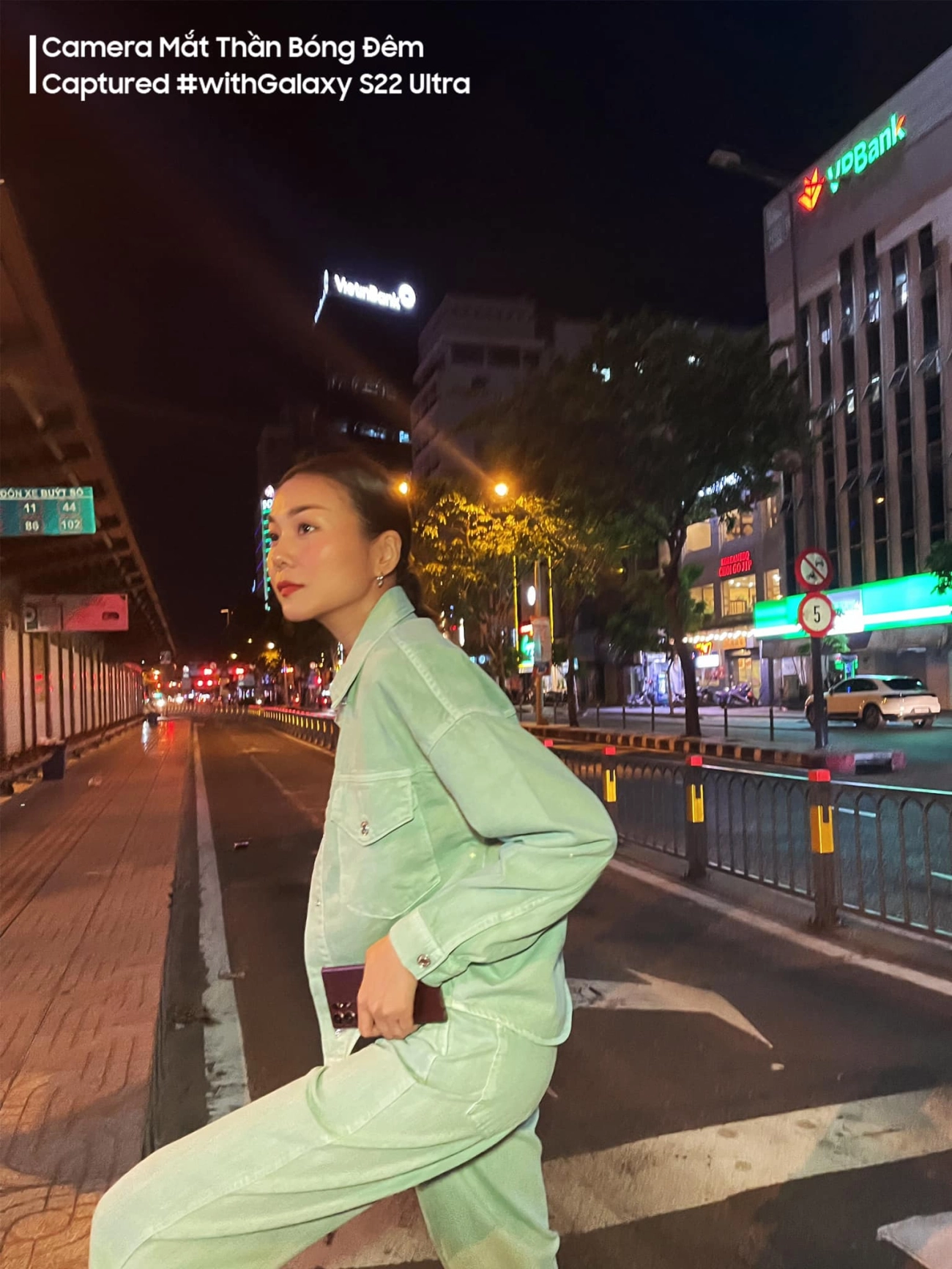 Chị đại làng mẫu thanh hằng đi biển diện siêu bạo khác hẳn hình ảnh menswear ngày thường - 10