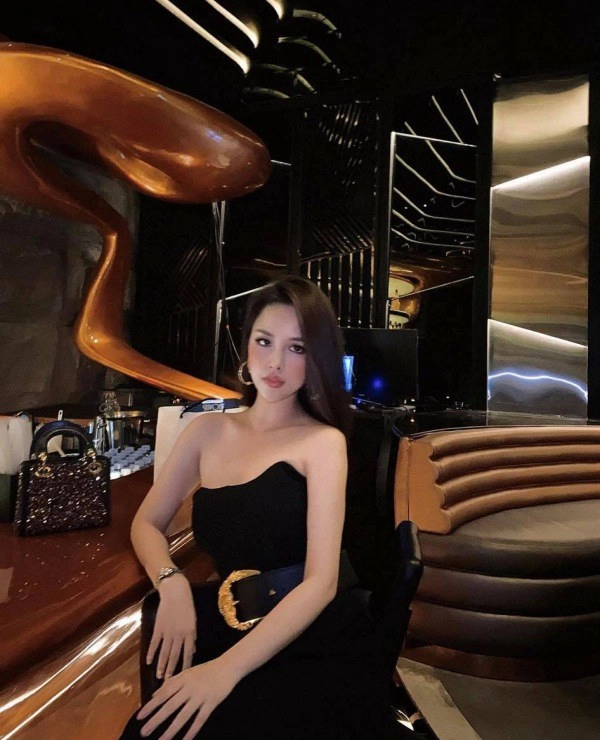 Chi dau bao thy bi hoi hut mo canh tay tra loi kheo leo khang đinh đep tu nhien - 8