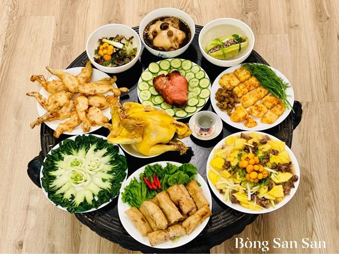 Chị đẹp san hoa hồng trên ngực trái cập nhật món gà hot tết này dù ở tận trời tây - 14