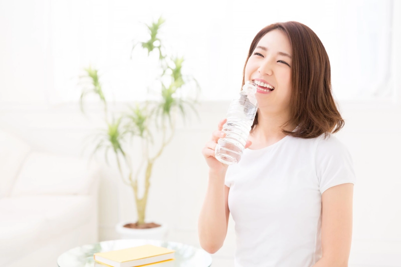Chị em đã biết tuyệt chiêu chăm sóc da khi vào mùa mưa chưa - 5