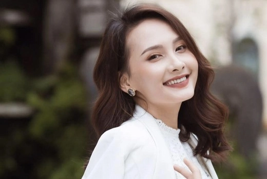 Chỉ nhìn cách lên đồ và lối trang điểm đoán tên sao khi đeo khẩu trang - 22