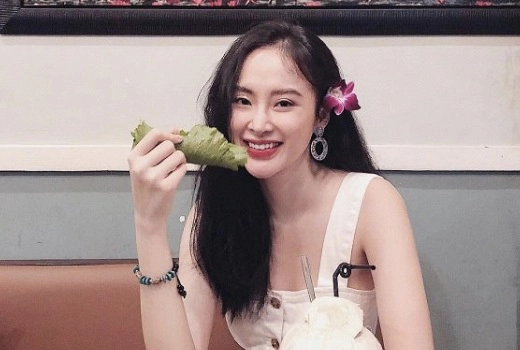 Chỉ nhìn cách lên đồ và lối trang điểm đoán tên sao khi đeo khẩu trang - 38