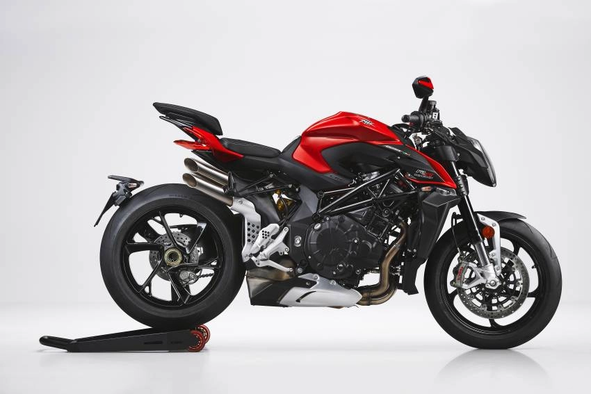 Chi tiết mv agusta brutale 1000rs phiên bản giá rẻ của brutale 1000rr - 3