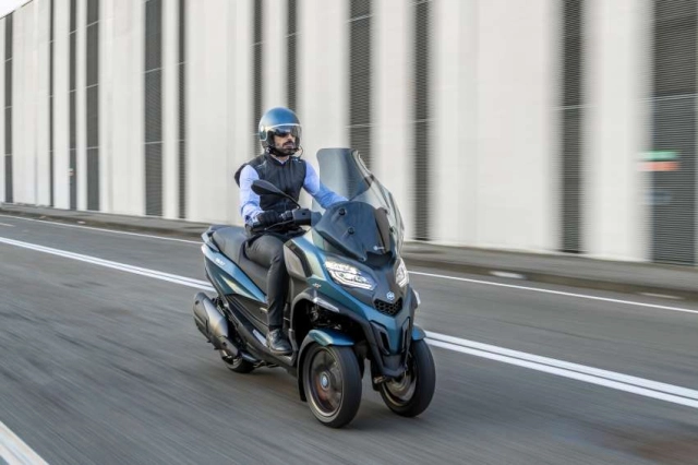 Chi tiết thay đổi trên mẫu tay ga ba bánh - piaggio mp3 530 hpe 2022 - 19