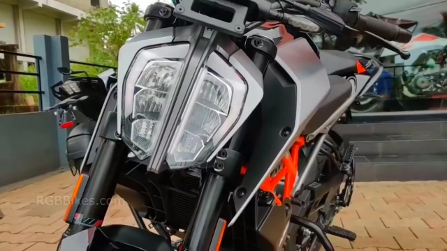 Chi tiết về ktm 250 duke 2020 thế hệ mới - 1