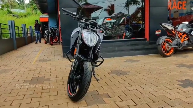 Chi tiết về ktm 250 duke 2020 thế hệ mới - 4