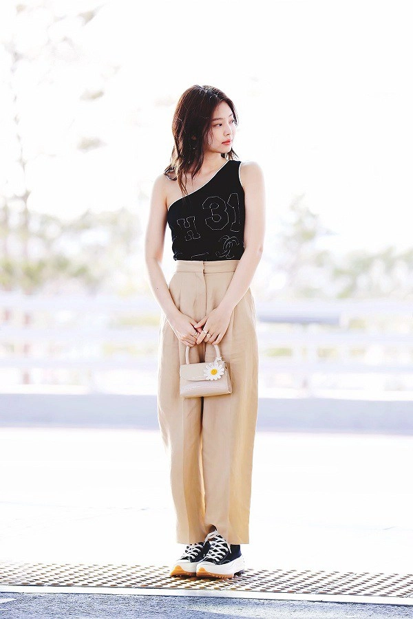 Chỉ với một chiếc quần ống rộng nàng có thể biến tấu được hàng chục bộ đồ đẹp long lanh - 14