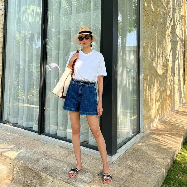 Chỉ với quần short jeans đơn giản các mỹ nhân việt - hàn vẫn mix được những outfit sang xịn - 1