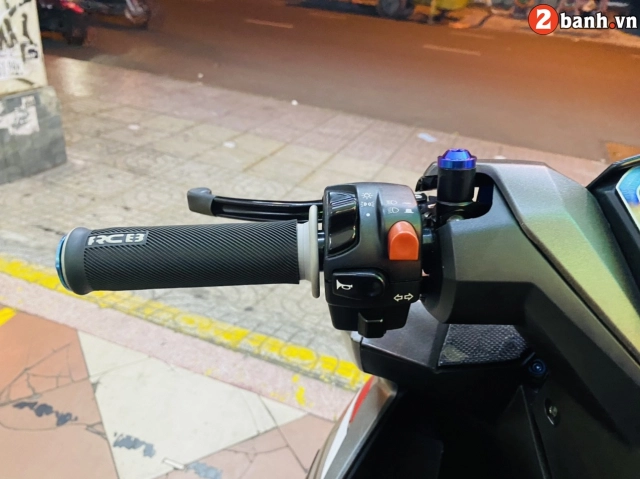 Chiếc vario độ vô cùng hầm hố khi giả trang thành honda click - 3