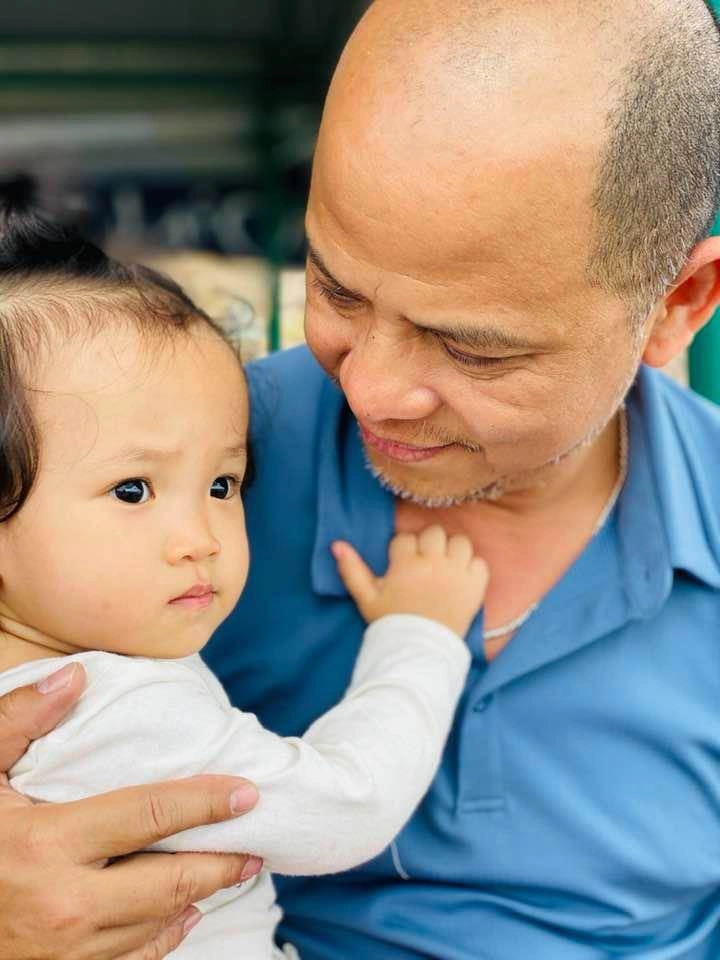 Chiến chó hương vị tình thân u50 lên chức bố lần 4 vì vỡ kế hoạch - 13