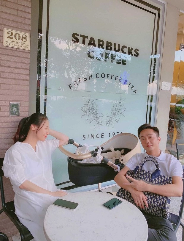 Chiều con như hồ ngọc hà để lisa leon giẫm đạp túi hiệu trăm triệu nhồi bỉm sữa đầy túi - 9