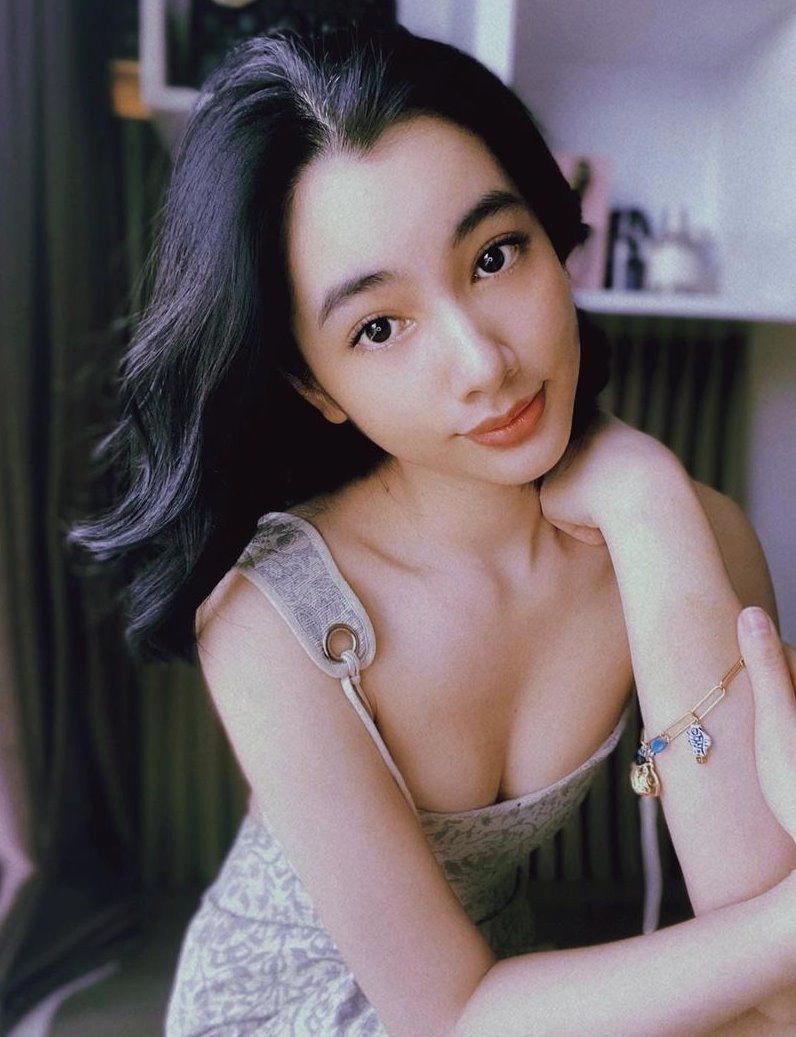 Chồng cũ lệ quyên khoe ảnh con trai nhưng người phụ nữ phản chiếu qua gương mới gây chú ý - 5