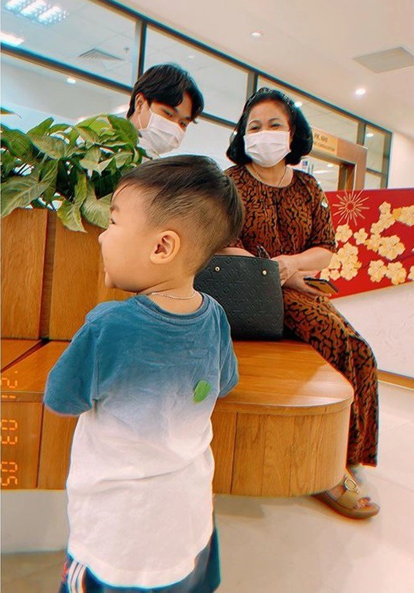 Chồng hòa minzy nhắn tin riêng tư với mẹ ruột kể chuyệnbé bo bà liềnbày tỏ nỗi lòng - 5