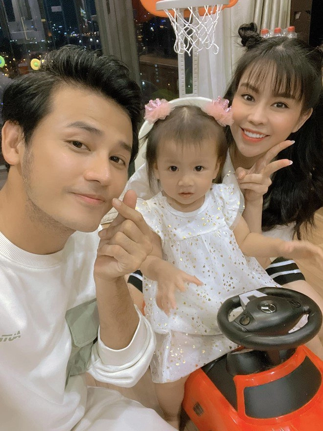 Chồngcày tiền đưa vợ mỹ nhân gạo nếp gạo tẻsang mỹ đẻ nguyện mặc váy bơm ngực chăm con - 2