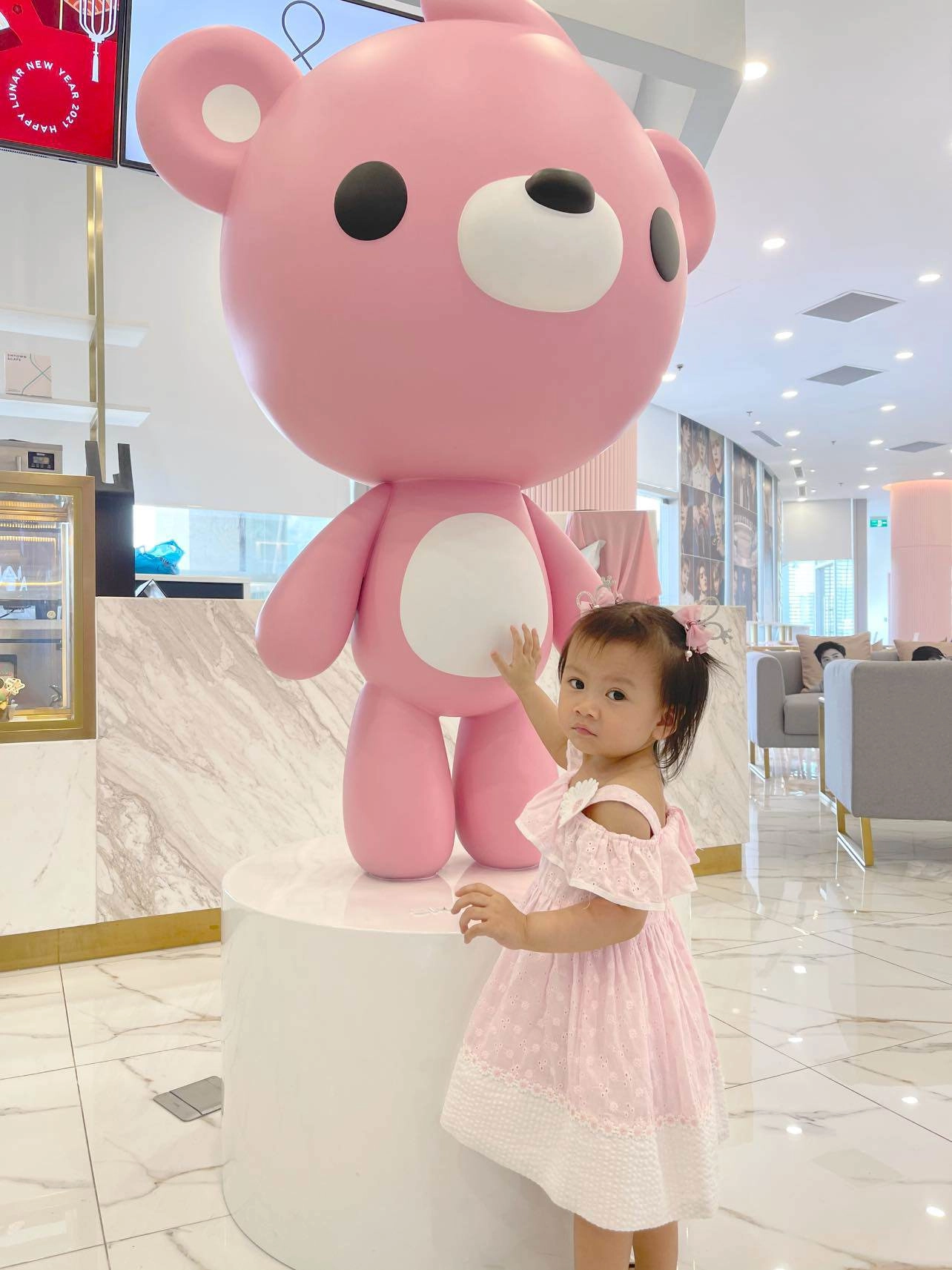 Chồngcày tiền đưa vợ mỹ nhân gạo nếp gạo tẻsang mỹ đẻ nguyện mặc váy bơm ngực chăm con - 12