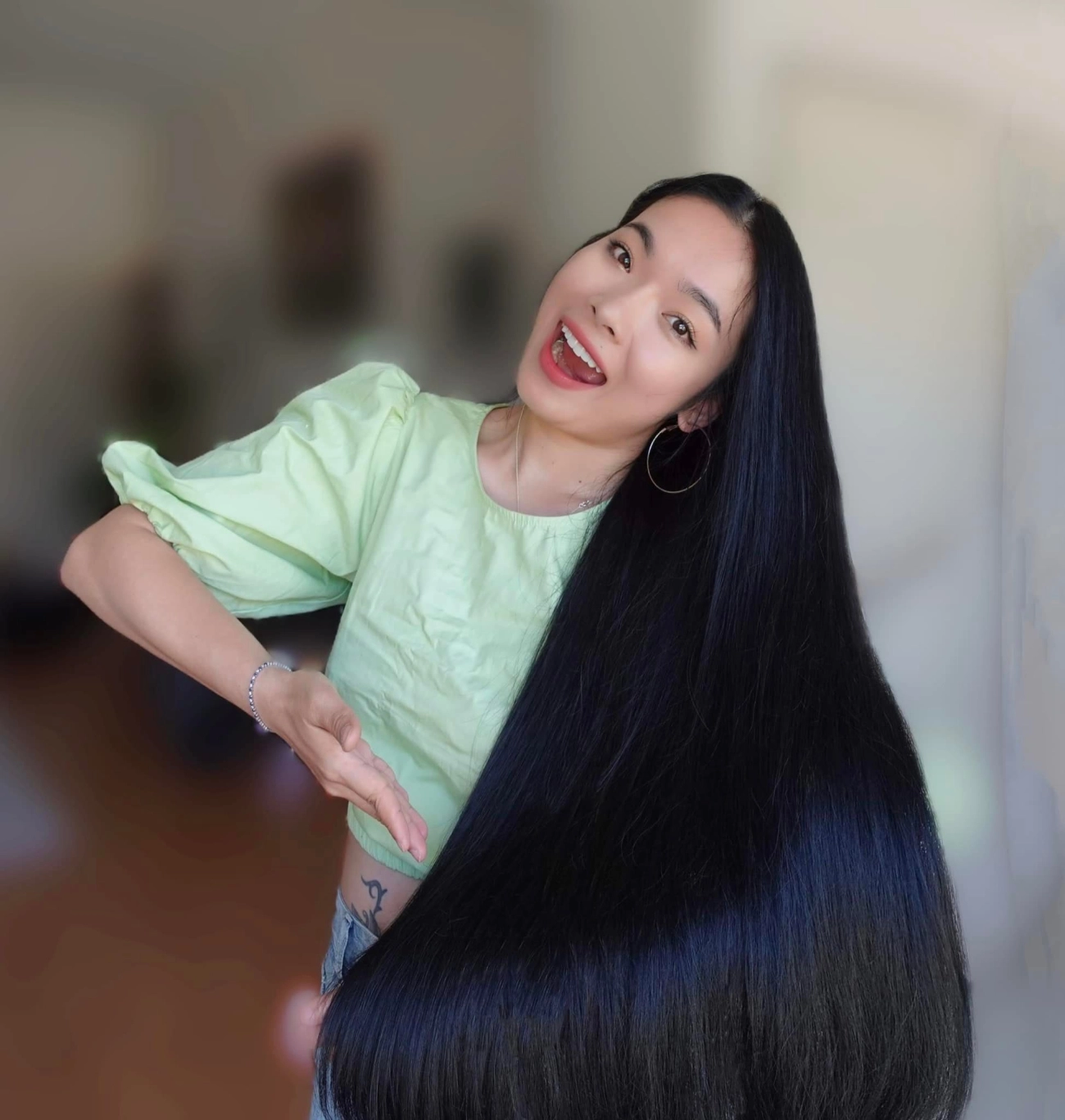 Chuối mua về không ăn hết đừng vội vứt dùng ủ tóc phục hồi hư tổn mọc siêu nhanh - 4