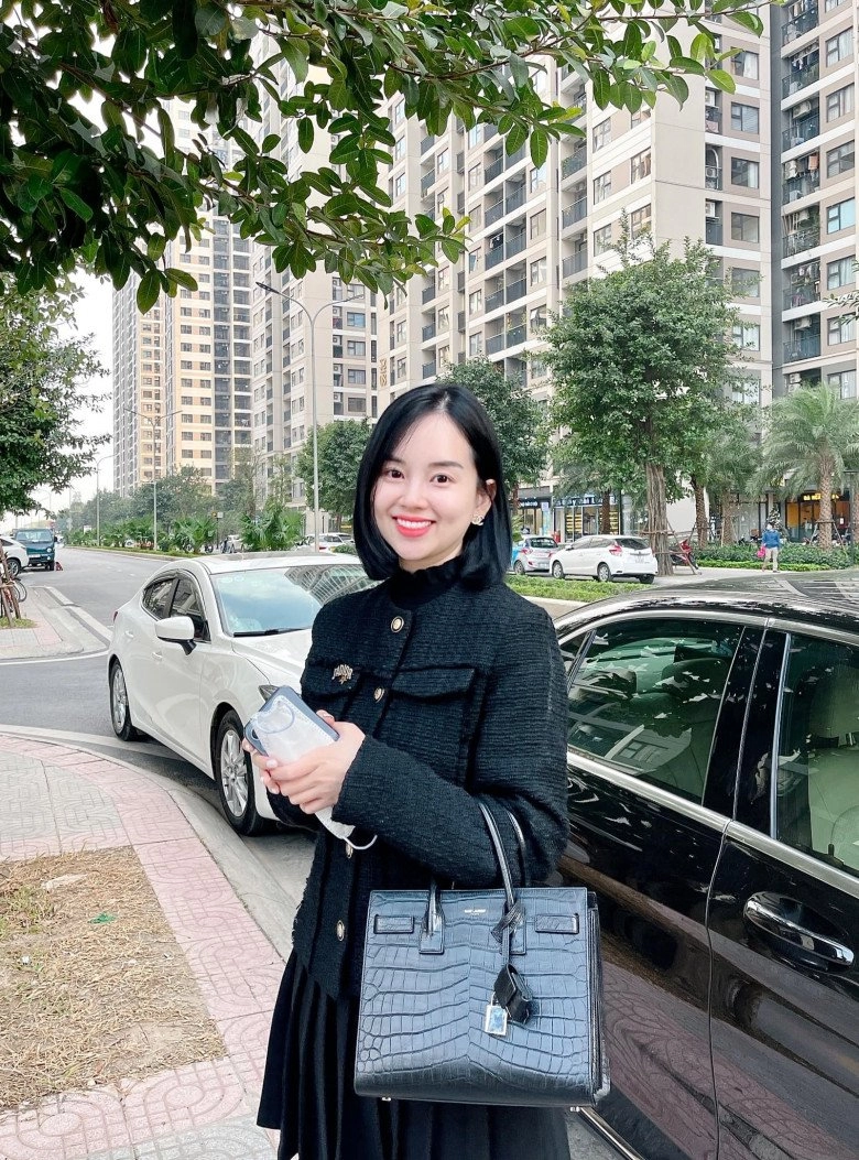 Chụp ảnh ở tàu điện trên cao hn ly kute được khen khéo nuôi con trai cao vượt trội - 10