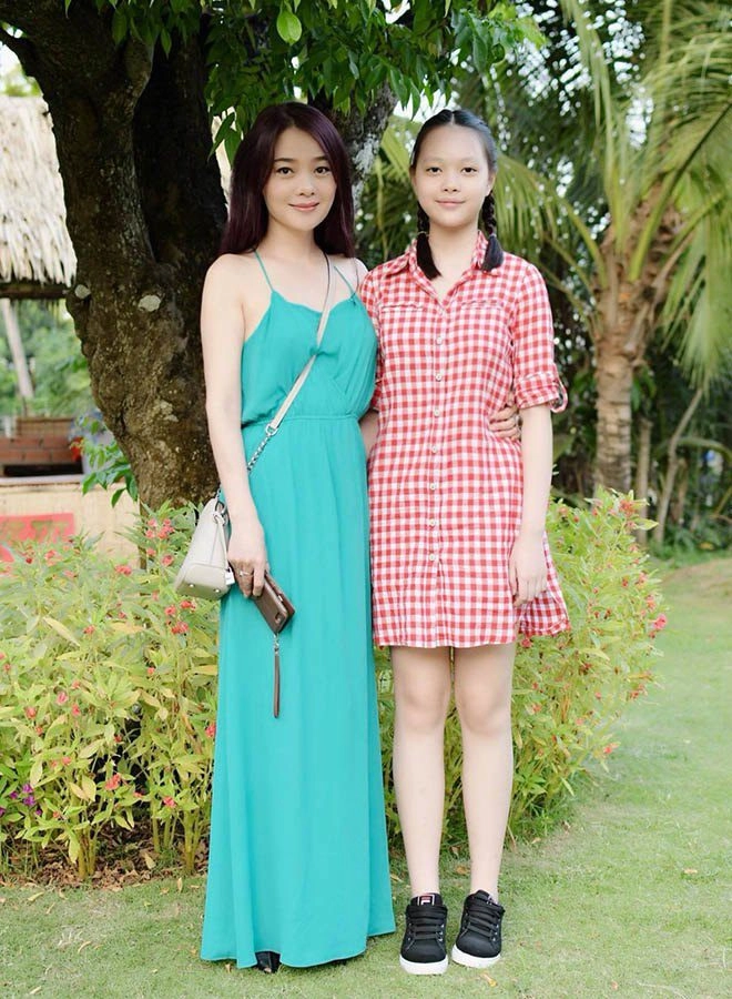 Chụp ké lệ quyên dương triệu vũ con gái bằng kiều12 tuổi vừa xinh vừa cao nổi bật 1m72 chân dài thẳng tắp - 10