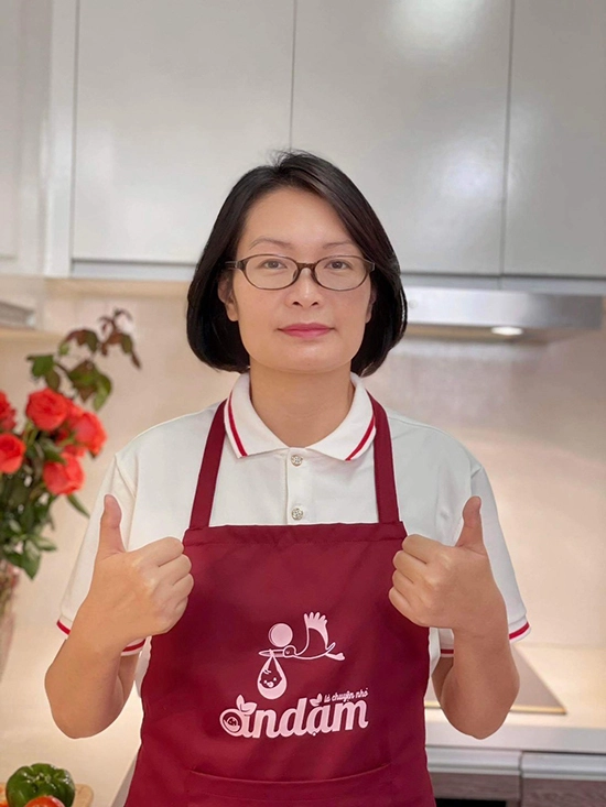 Chuyên gia tư vấn ăn dặm tiết lộ bí quyết khi cho con ăn dặm để bé không biếng ăn - 1