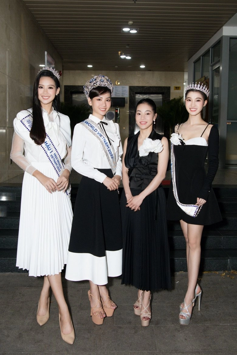 Chuyện váy áo của top 3 miss world vietnam 2022 sau đăng quang lộng lẫy chỉn chu đồng điệu - 2