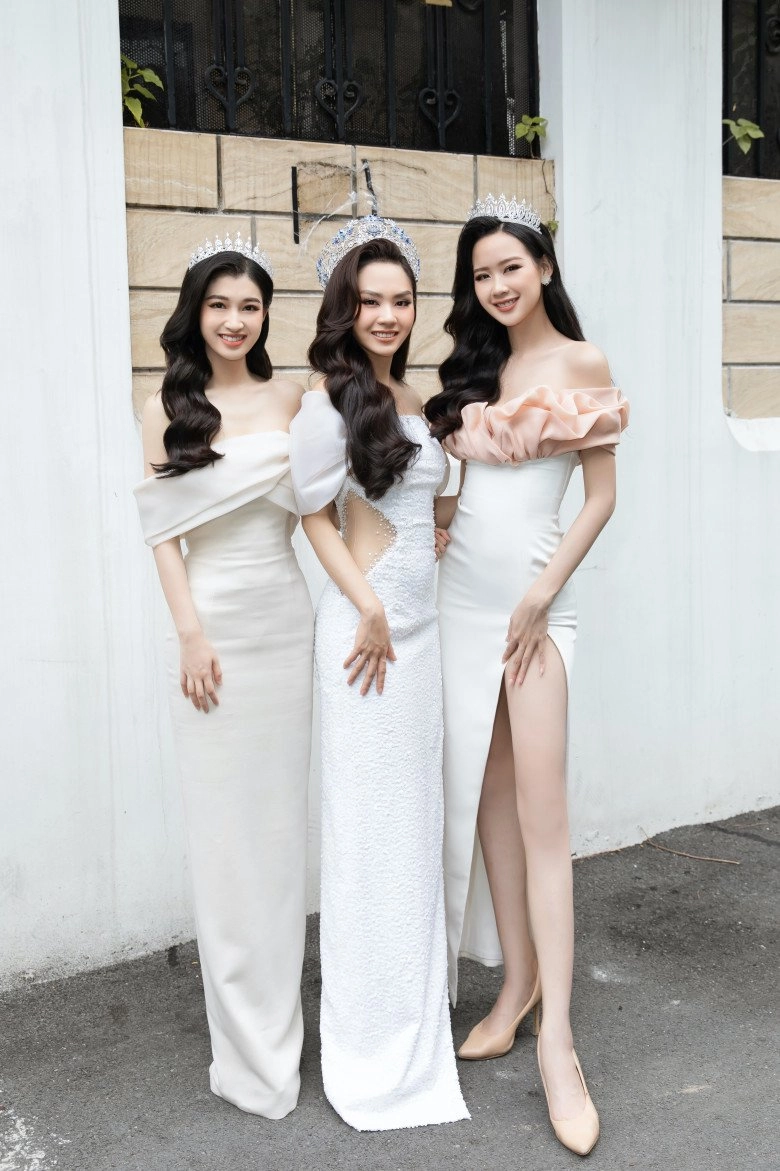 Chuyện váy áo của top 3 miss world vietnam 2022 sau đăng quang lộng lẫy chỉn chu đồng điệu - 4