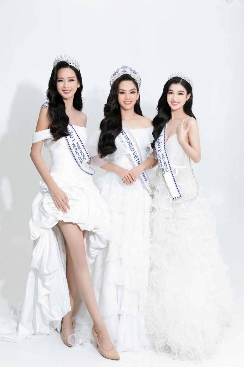 Chuyện váy áo của top 3 miss world vietnam 2022 sau đăng quang lộng lẫy chỉn chu đồng điệu - 5