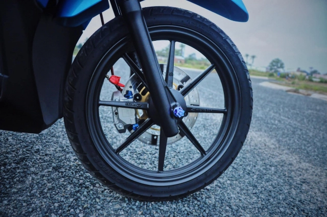 Click 125 độ biến thể mới với đôi chân quyến rủ của biker sóc trăng - 5
