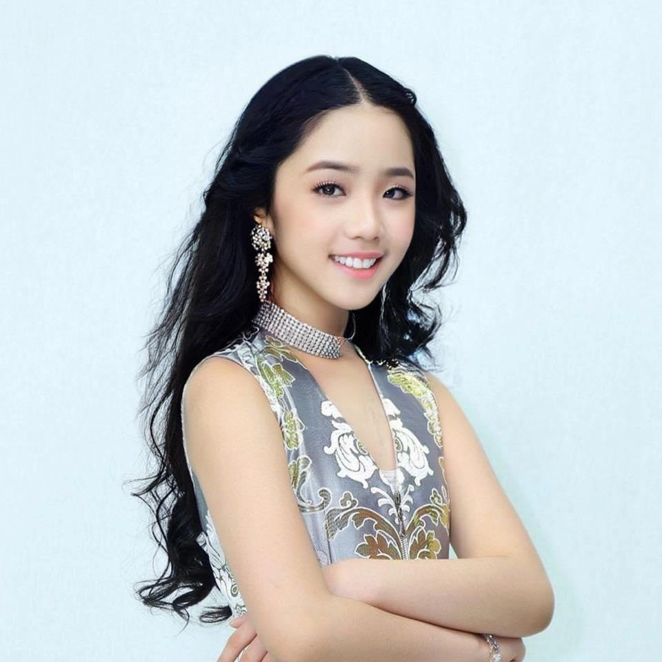 Cô bé khiến đàm vĩnh hưng sợ bị soán ngôi hát hay xinh đẹp tuyệt trần gia thế giàu có - 14