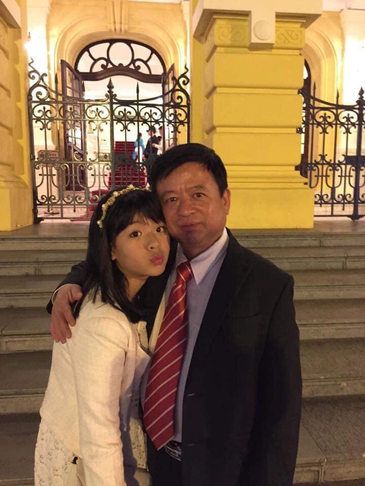 Cô con gái vừa đỗ hv âm nhạc quốc gia vn của nsưt chiều xuân xinh đẹp hệt mẹ 16 tuổi có bạn trai - 8