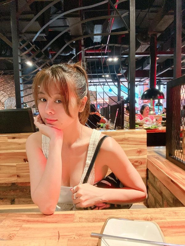 Cô em thân thiết của hoài linh từ kiều nữ làng hài đến mỹ nhân vạn người mê - 12
