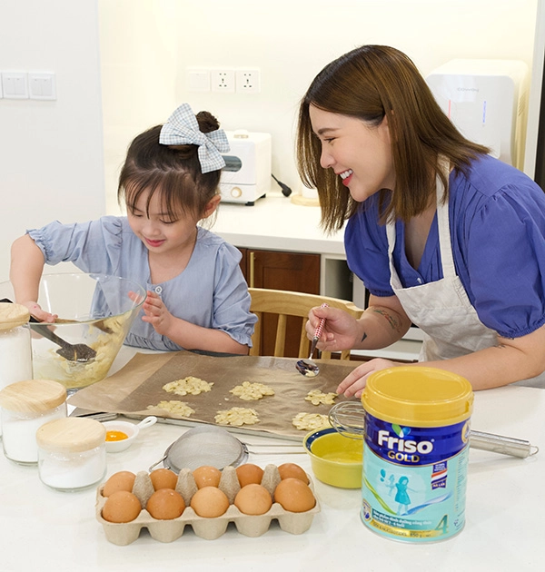 Có gì độc đáo trong mv nhờ con mẹ mới của friso mà đốn tim cư dân mạng đến vậy - 2