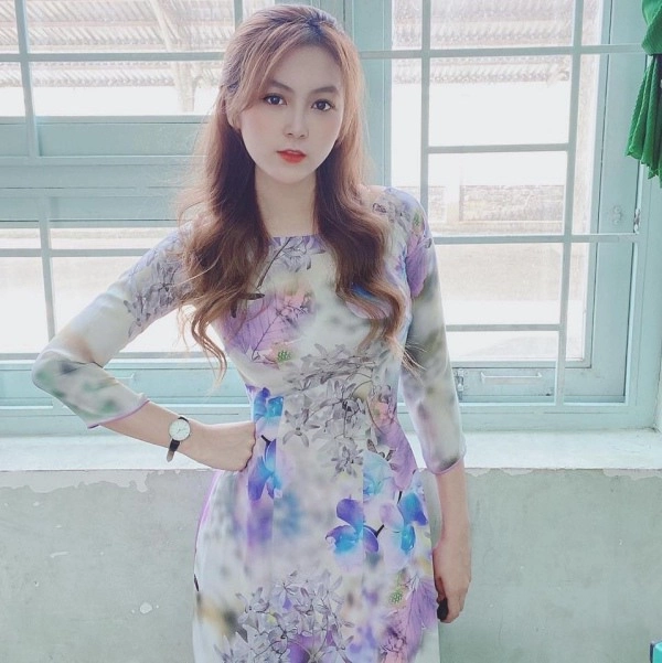 Cô giáo hot girl đẹp như thiên thần lên tiếng ủng hộ phẫu thuật thẩm mỹ - 2