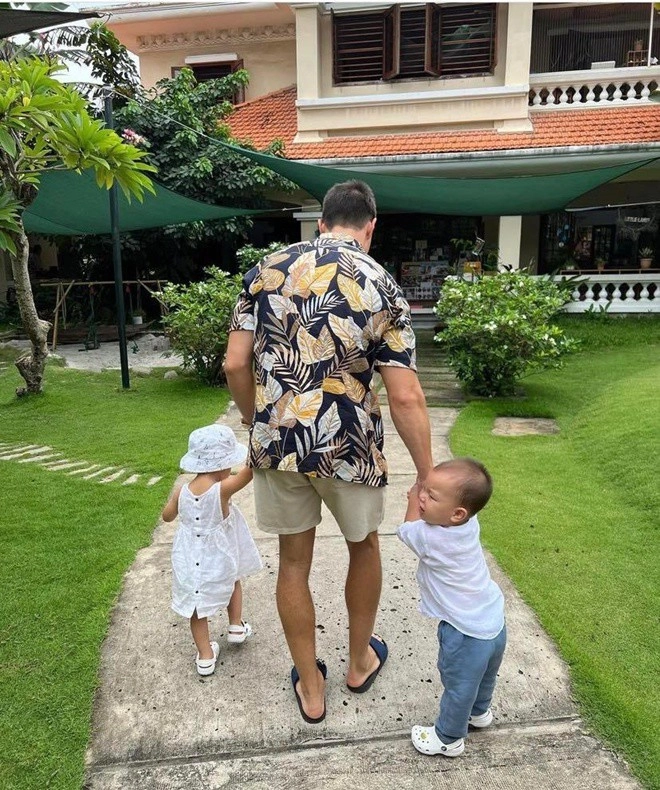 Cô giáo mầm non gửi ảnh lisa leon ở trường hồ ngọc hà phát hiện các con làm gì cũng bên nhau - 1