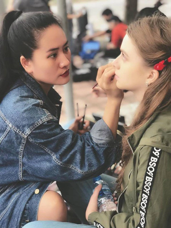 Cô giúp việc lôi thôi phim giờ vàng vtv ngoài đời là mỹ nhân gợi cảm chăm con bại não - 6