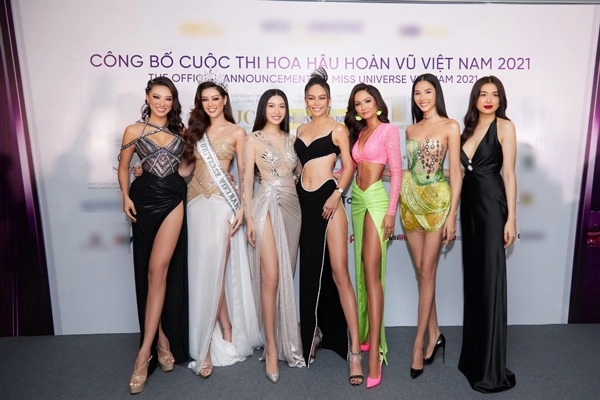 Cơ hội nào cho các cô gái lỡ dao kéo trên đấu trường sắc đẹp - 7
