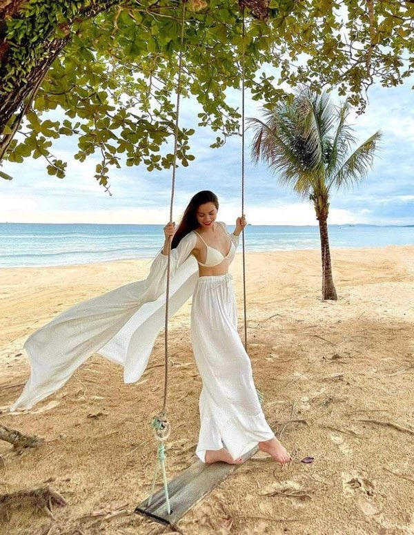 Có mấy tủ giày hiệu đồ sộ hồ ngọc hà vẫn ghi điểm bởi khoảnh khắc chân đất bình dị - 8