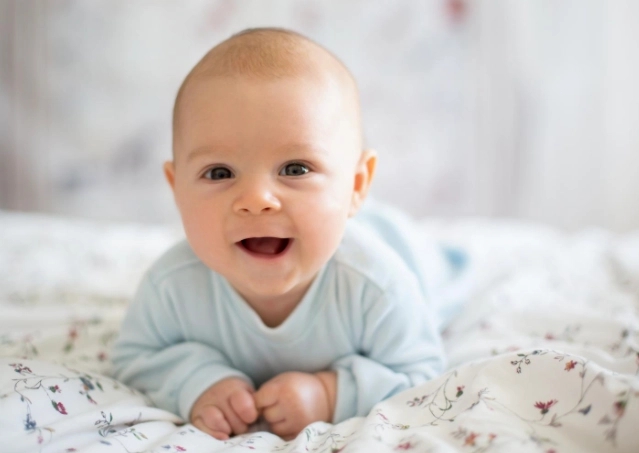 Có nên cho trẻ sơ sinh nằm sấp không có tốt không - 4