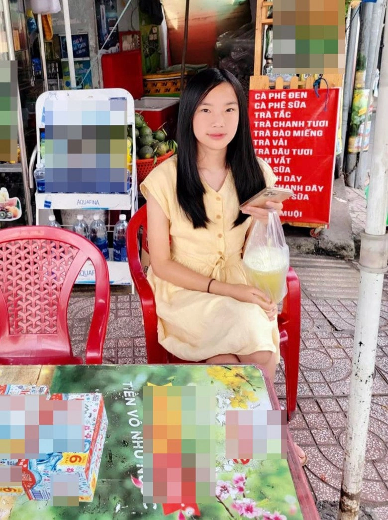 Có ông là tỷ phú cháu gái 14 tuổi về quê diện bình dân được khen hoa hậu tương lai - 6