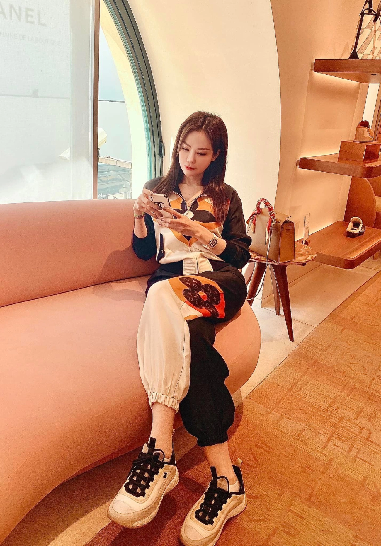 Con dâu tỷ phú hoàng kiều bị lấy đồng hồ giá chục tỷ đồng sở hữu núi hàng hiệu còn đắt đỏ hơn - 9