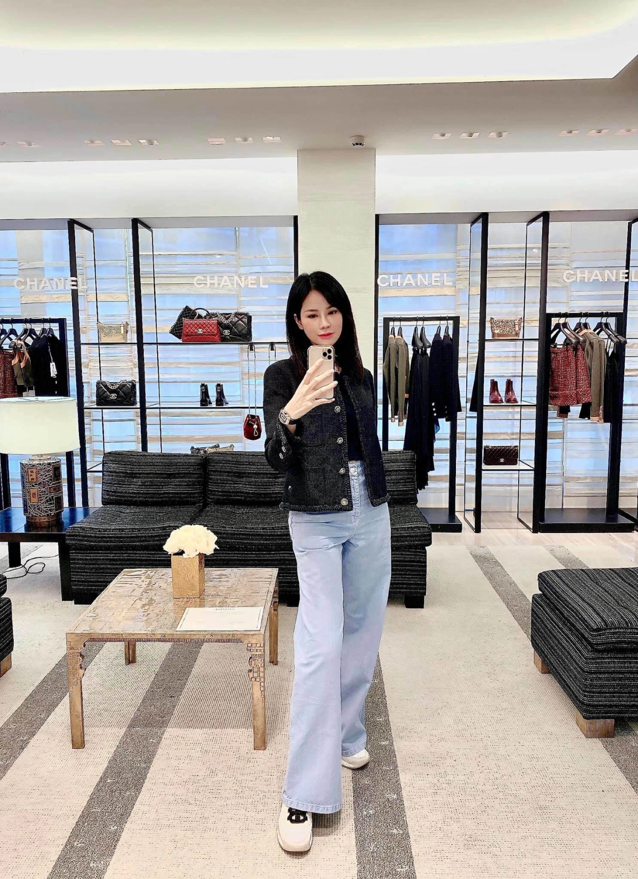 Con dâu tỷ phú hoàng kiều bị lấy đồng hồ giá chục tỷ đồng sở hữu núi hàng hiệu còn đắt đỏ hơn - 13