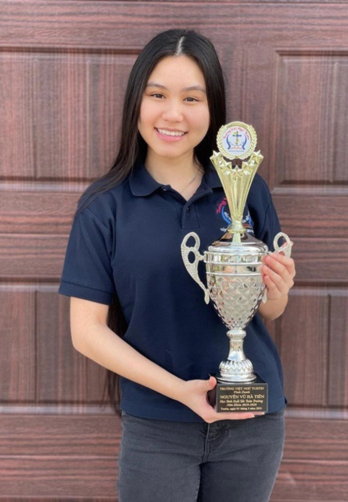 Con gái 17 tuổi của nsưt ngọc huyền đa tài một lần diện bikini khoe trọn vẹn vẻ đẹp - 6