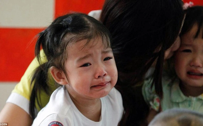 Con gái 5 tuổi khóc giữa đêm mẹ vạch áo kiểm tra phát hiện sự thật đau đớn - 4