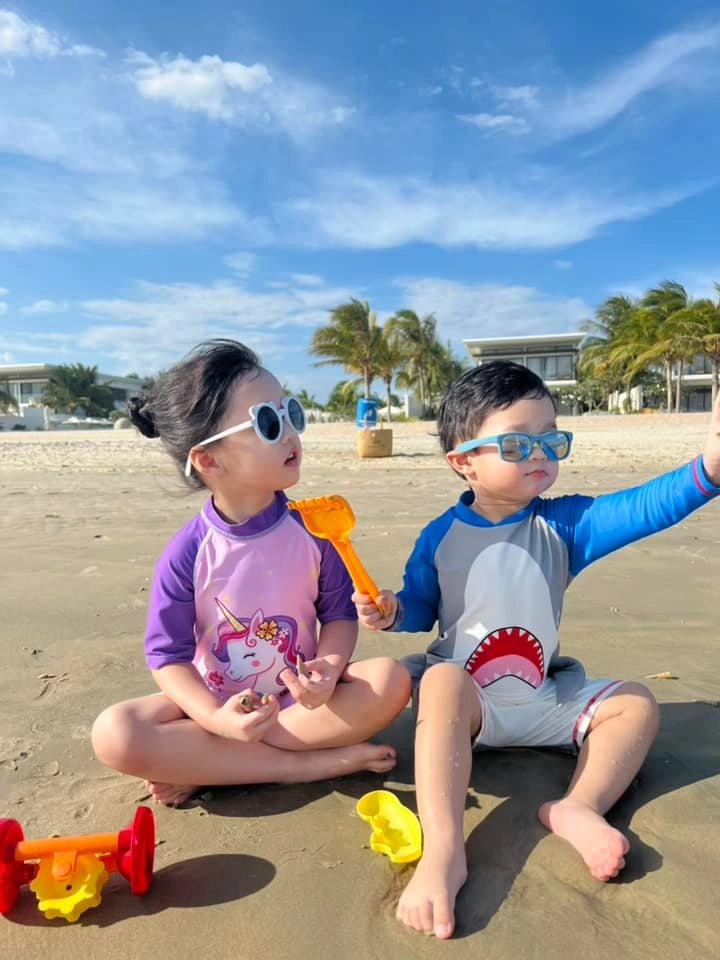 Con gái bám chặt chồng đại gia đặng thu thảo đăng một tấm hình chuẩn gia đình kiểu mẫu - 8