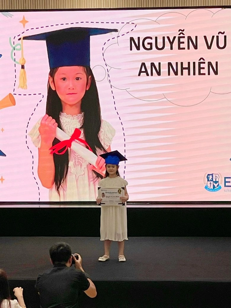 Con gái đại gia nhà 200 tỷ đoàn di băng học mẫu giáo bị mời phụ huynh 3 lần cuối cùng đã tốt nghiệp - 4