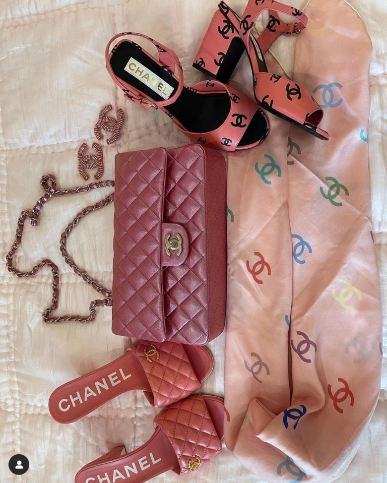Con gái đỗ 10 trường đại học mỹ phượng chanel ăn mừng mua loạt đồ hiệu hơn chục ngàn đô - 2