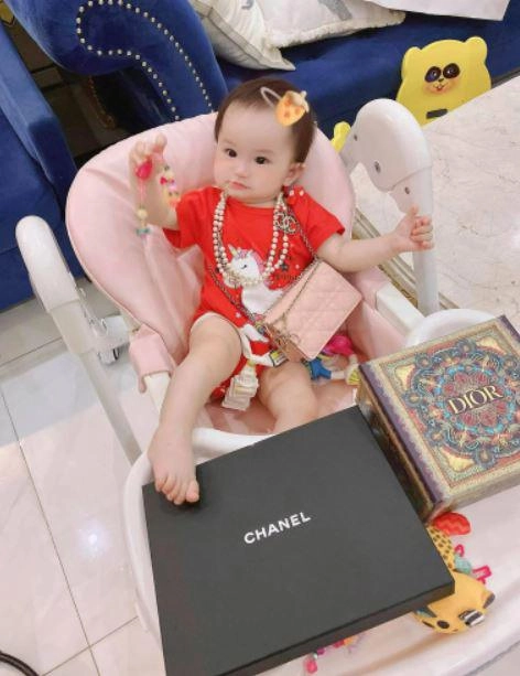 Con gái đoàn di băng bị nhận xét chiều quá sinh hư bố đại gia anh thích con anh vậy - 11