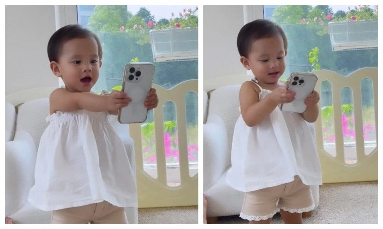 Con gái đông nhi 17 tháng đã selfie chuyên nghiệp cùng mẹ biết chu môi cực đáng yêu - 10